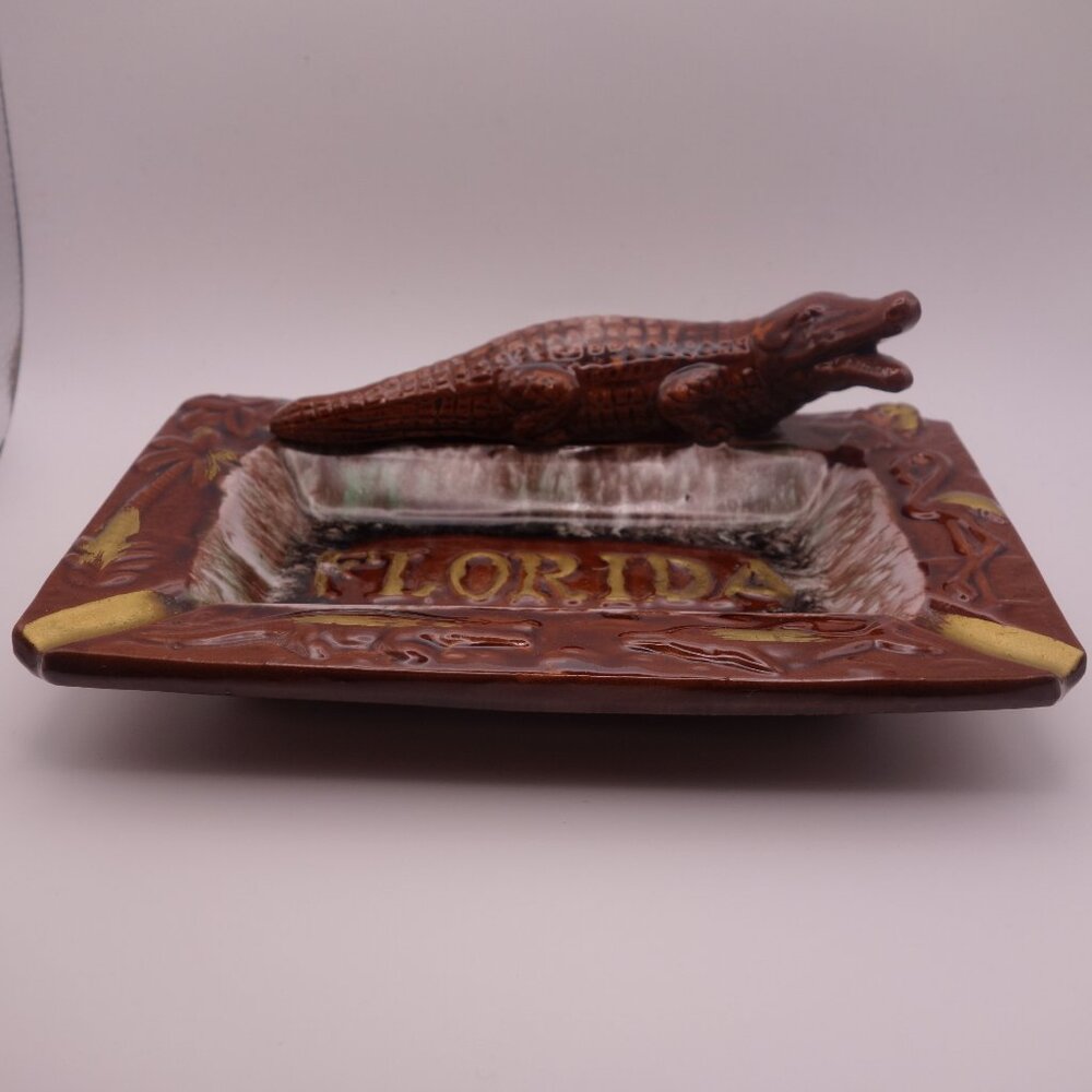 Ceramic Brown Florida Gator Carrib Made in Japan Ash Tray
